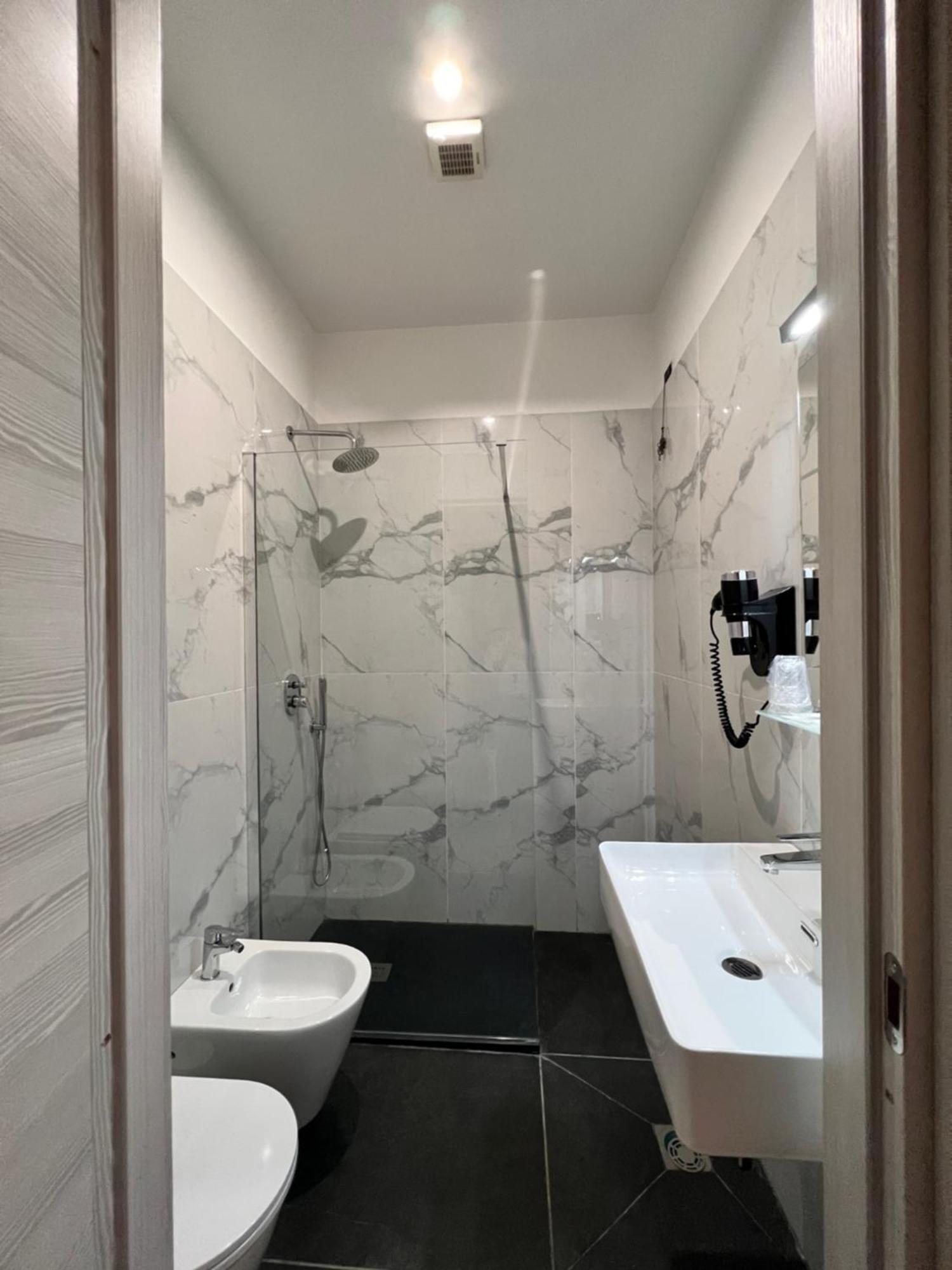 Hotel Sara 밀라노 외부 사진